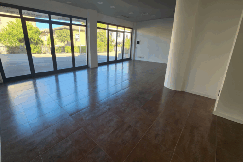 locale commerciale osimo